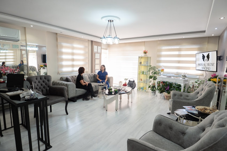 May Meral Beauty House salon